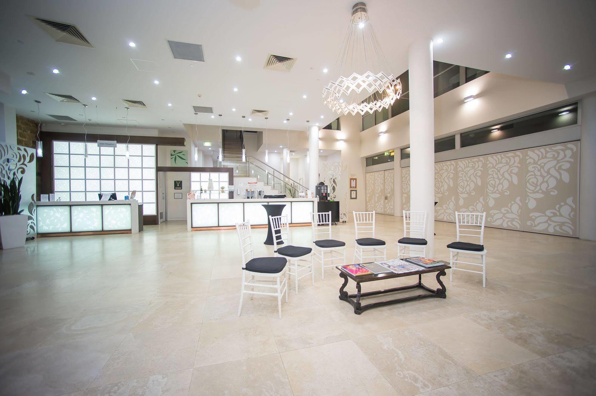 Sfera'S Park Suites & Convention Centre Adelaide Exterior foto